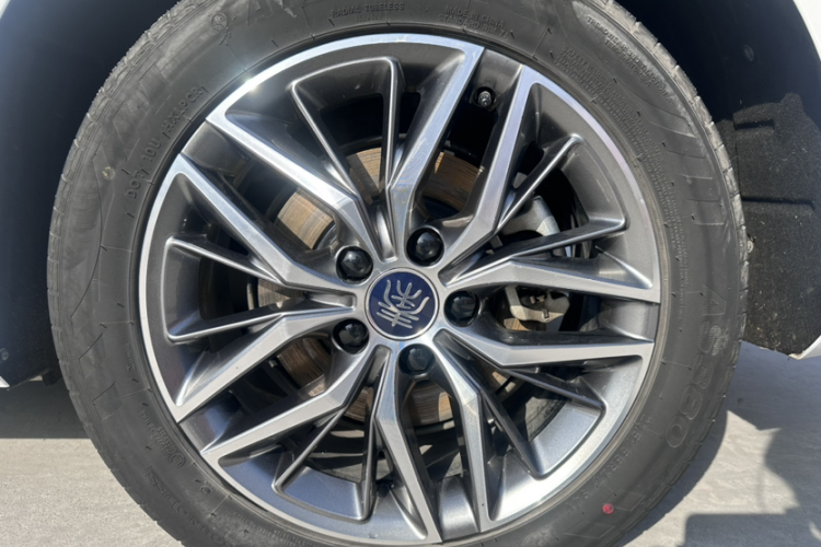 比亚迪 秦PLUS 2024款 荣耀版 EV 510KM领先型车身外观6001