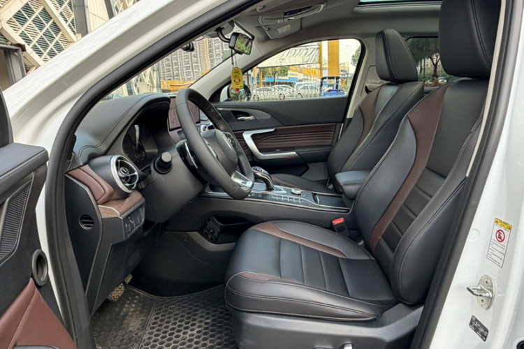 魏牌 VV5 2020款 1.5T 两驱智先锋局部细节19