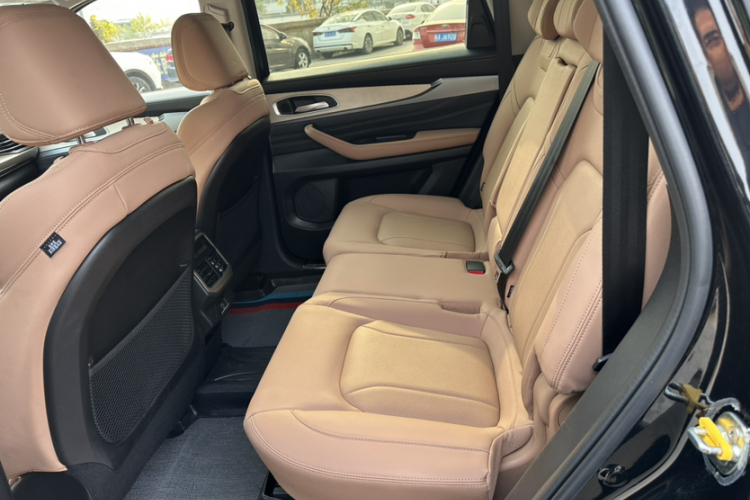 星途揽月 2022款 探享版 400T 四驱星享 5座中控内饰7002