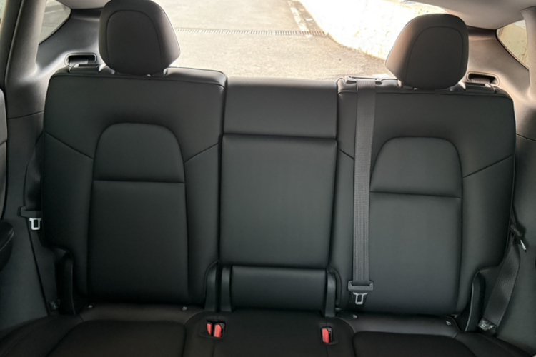 特斯拉 Model Y 2022款 改款 后轮驱动版中控内饰7003