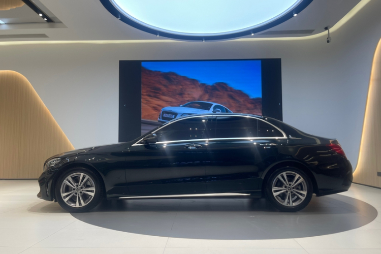 奔驰C级 2021款 C 200 L 时尚型运动版车身外观6003