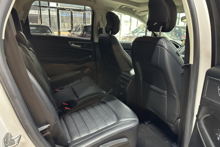 福特 锐界 2018款 EcoBoost 245 两驱豪锐型 7座 国V中控内饰7004