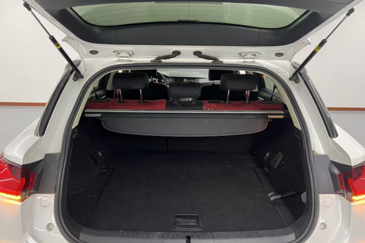 雷克萨斯CT 2017款 CT200h 精英版 单色 国V局部细节23