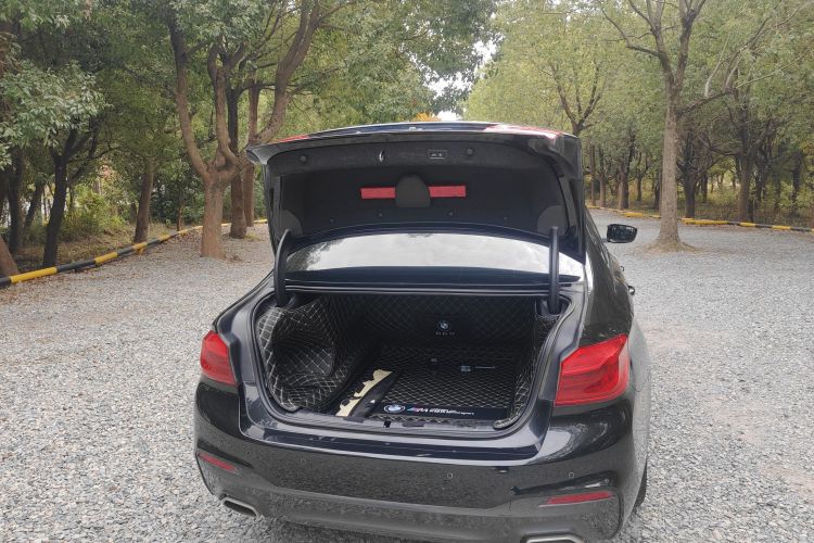 宝马5系(进口) 2020款 525i M运动套装车身外观6010