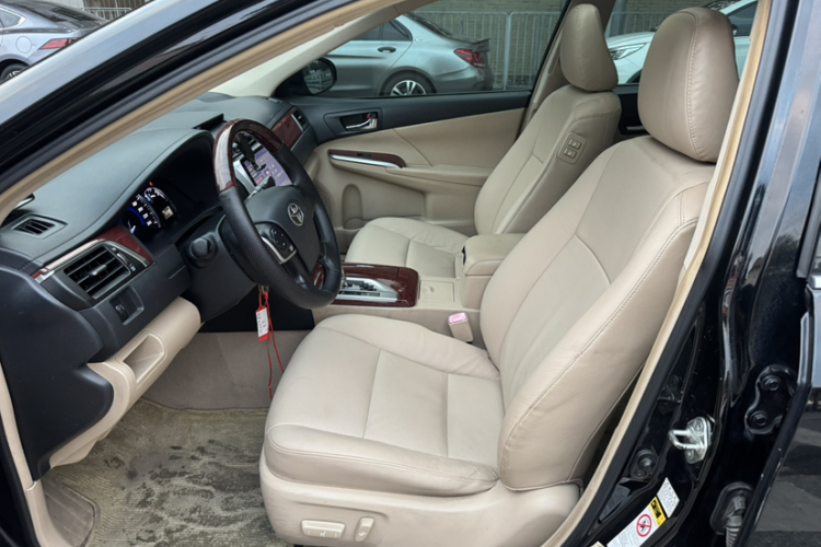 丰田 凯美瑞 2013款 2.0G 舒适版局部细节19