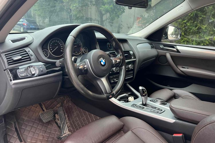 宝马X4 2016款 xDrive20i M运动型中控内饰7002