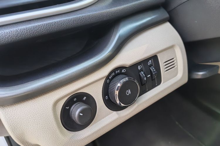 别克 英朗 2018款 15T 双离合精英型 国V中控内饰7005