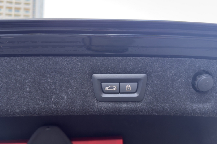 宝马5系 2019款 改款 530Li 尊享型 豪华套装车身外观6014