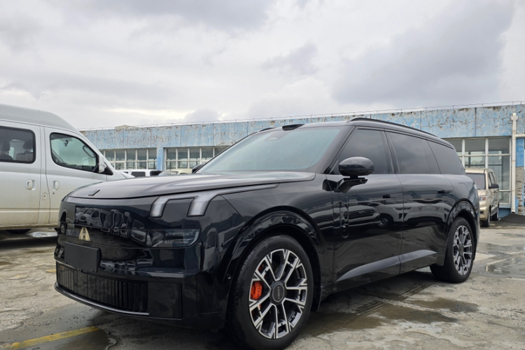 领克900 2025款 2.0T Ultra车身外观1