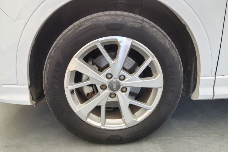 奥迪Q3 2019款 35 TFSI 进取动感型车身外观6004