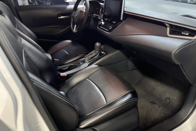 丰田 卡罗拉 2021款 1.2T S-CVT 精英版中控内饰7009