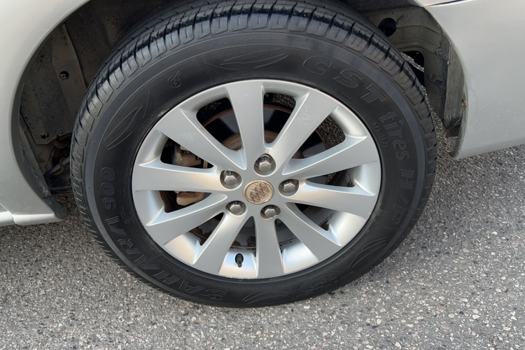 别克GL8 2014款 2.4L 经典版车身外观6008