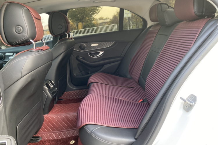 奔驰C级 2019款 改款 C 260 L 运动版中控内饰7002