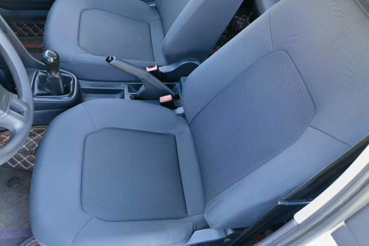 大众 桑塔纳 2015款 1.6L 手动风尚版中控内饰7006