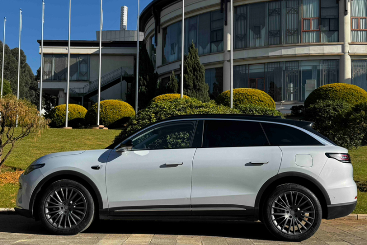 零跑汽车 零跑C11 2023款 增程 285智享版车身外观6006