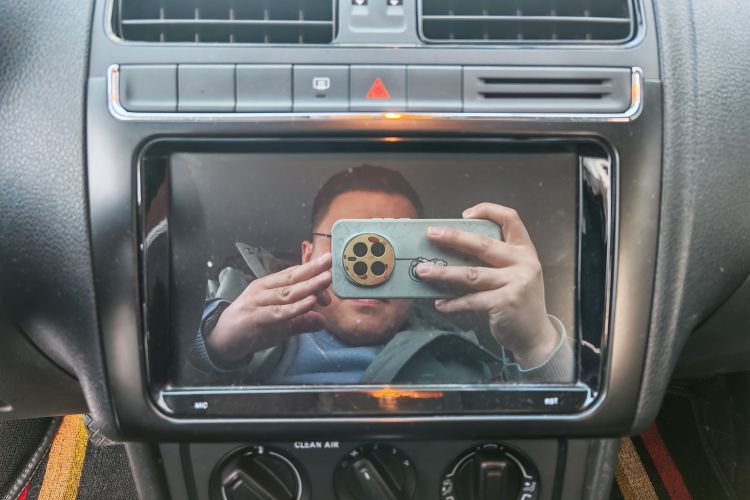 大众 Polo 2016款 1.4L 自动风尚型中控内饰7005