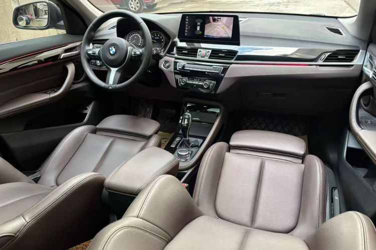 宝马X1 2020款 sDrive20Li 尊享型中控内饰7001