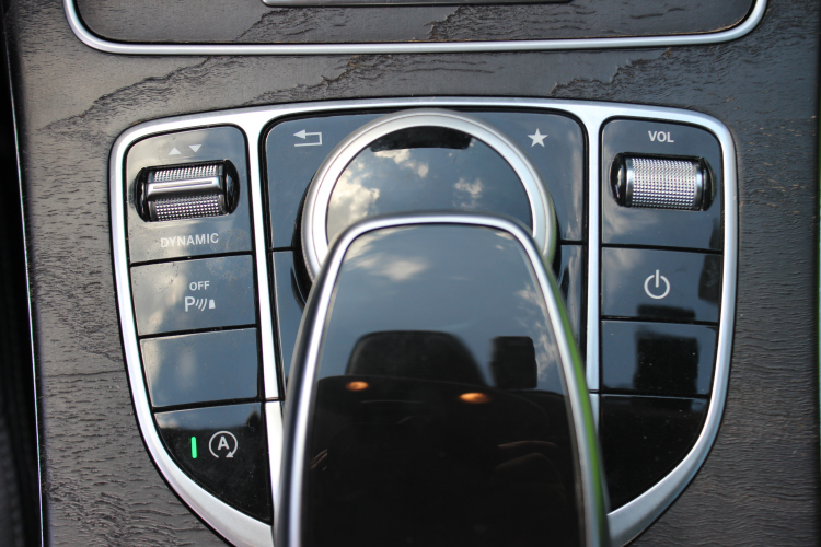 奔驰C级 2017款 C 200 L 运动版中控内饰7002