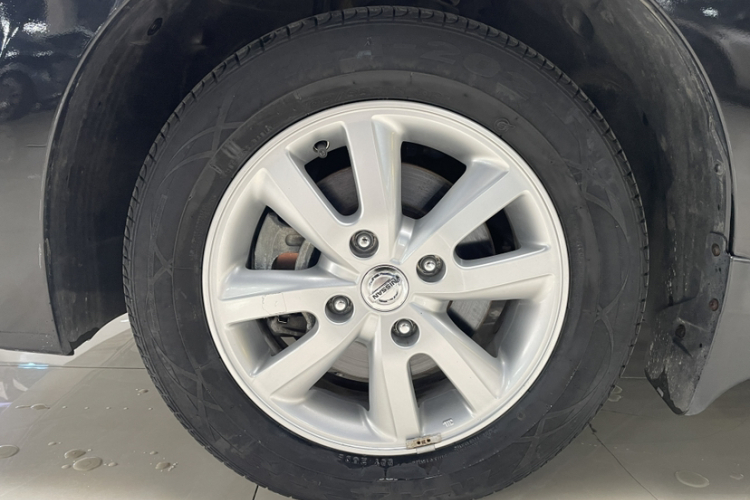 日产 轩逸 2016款 经典 1.6XE 自动领先版车身外观6001