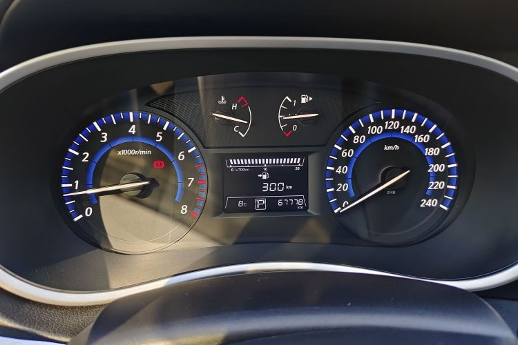 启辰T90 2018款 2.0L CVT智联智尚版 国V中控内饰15