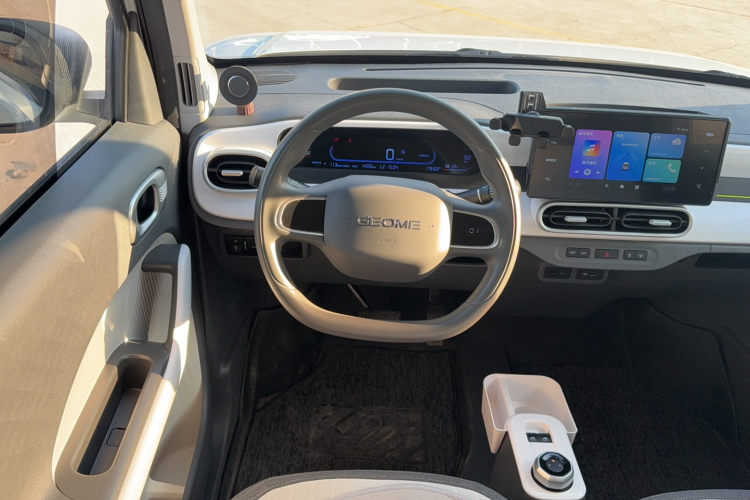 吉利银河 熊猫 2025款 210km 元气熊局部细节13