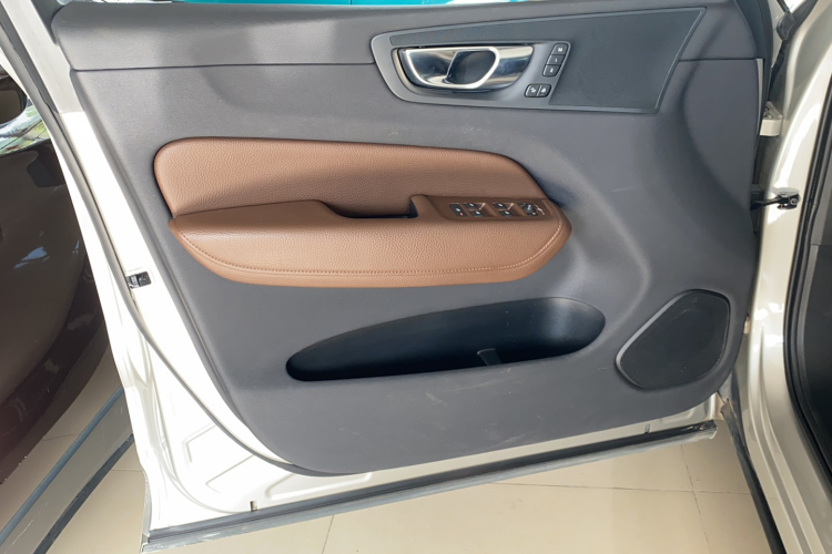 沃尔沃XC60 2020款 T5 四驱智远豪华版中控内饰7002