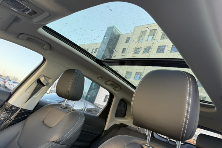 比亚迪 宋Pro 2019款 1.5T 自动尊贵型中控内饰7014