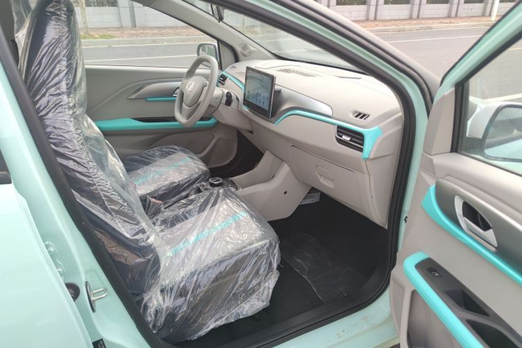江铃集团新能源 易至EV3 2025款 Plus 330KM舒适型中控内饰7003