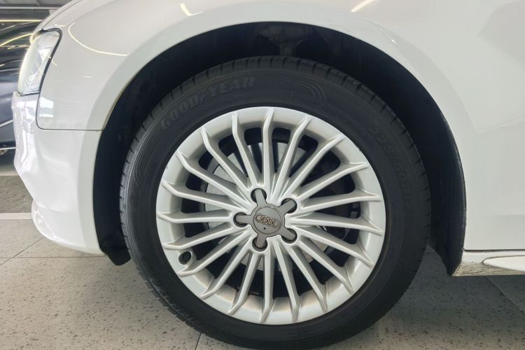 奥迪A4L 2015款 35 TFSI 自动舒适型车身外观6005