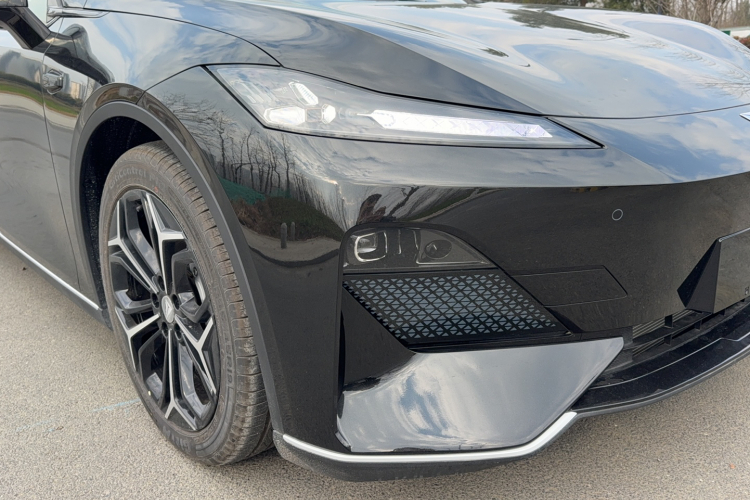 深蓝汽车 深蓝SL03 2025款 增程运动型局部细节9003