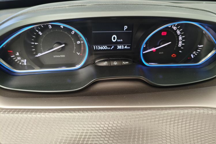 标致2008 2014款 1.6L 自动领航版中控内饰15