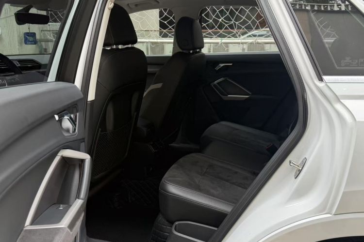 奥迪Q3 2021款 35 TFSI 进取动感型中控内饰7001