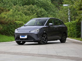 哪吒汽车 哪吒AYA 2023款 318 Lite