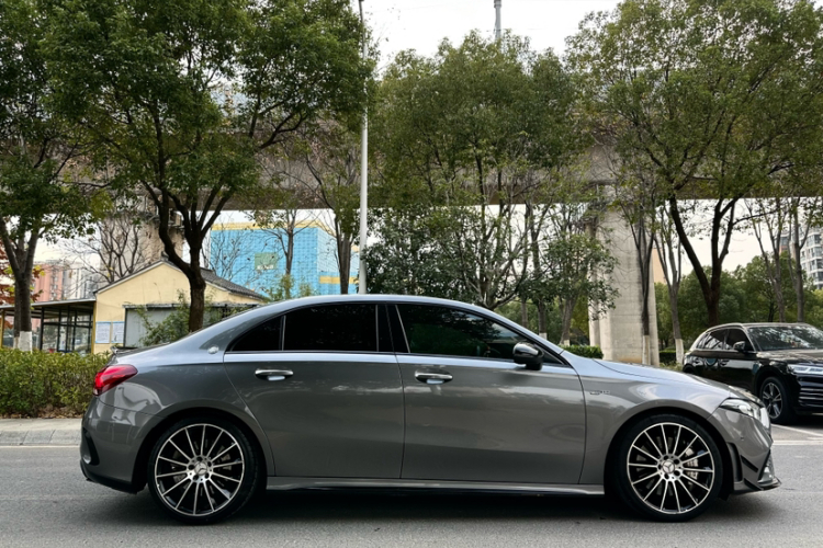 奔驰A级AMG 2019款 AMG A 35 L 4MATIC车身外观6007