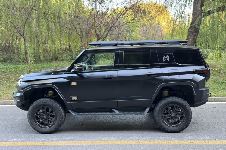 猛士917 2023款 纯电基础版车身外观6007