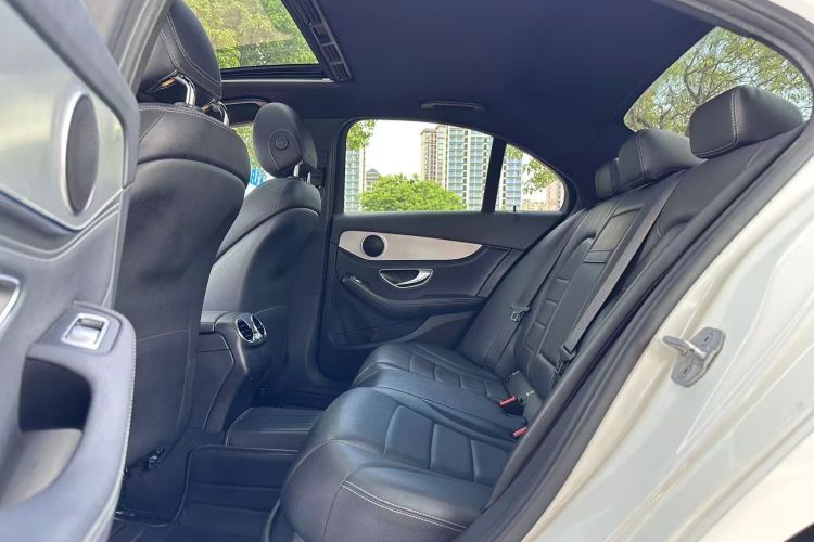 奔驰C级 2015款 C 200 运动版中控内饰7003