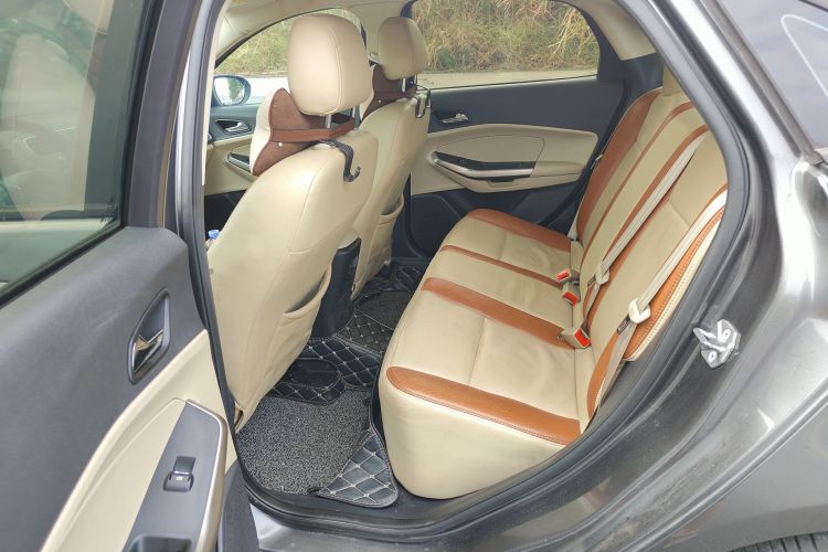 福特 福睿斯 2015款 1.5L 自动舒适型中控内饰7002