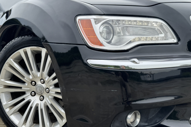 克莱斯勒300C(进口) 2013款 3.6L 尊适版车身外观6002