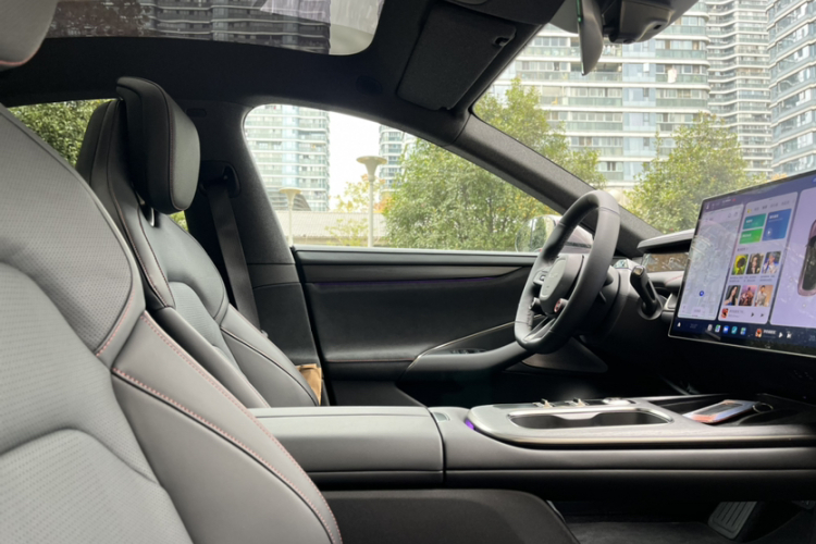 小米汽车 小米SU7 2024款 后驱长续航智驾版中控内饰7001