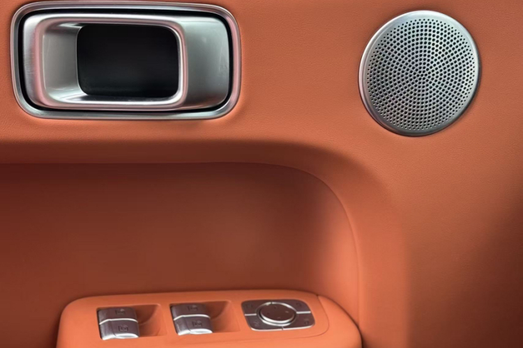 理想汽车 理想L8 2023款 Pro中控内饰7003