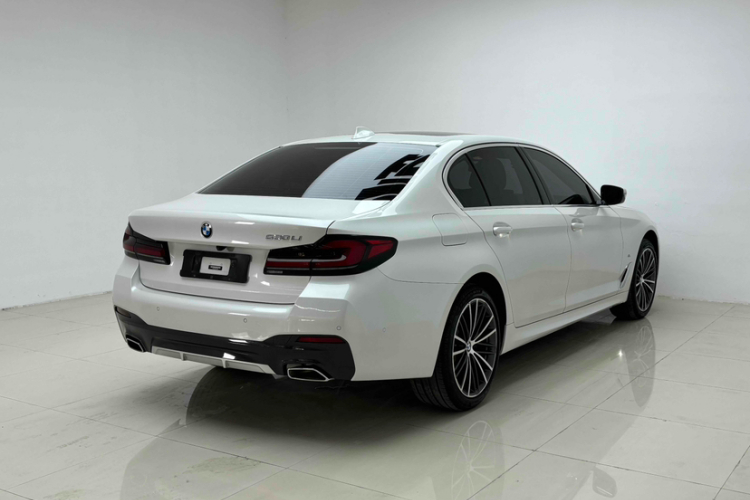 宝马5系 2023款 530Li 领先型 M运动套装车身外观6002