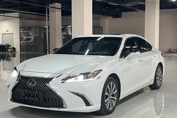 雷克萨斯ES 2020款 300h 卓越版车身外观6006