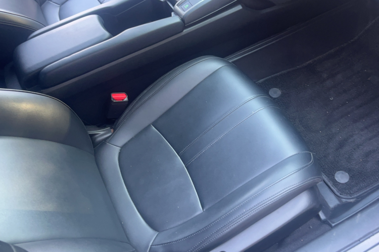 本田 思域 2021款 HATCHBACK 220TURBO CVT潮酷控中控内饰7004