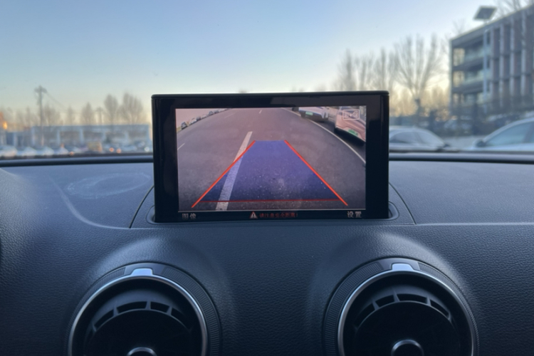 奥迪A3 2017款 Limousine 35 TFSI 进取型局部细节16