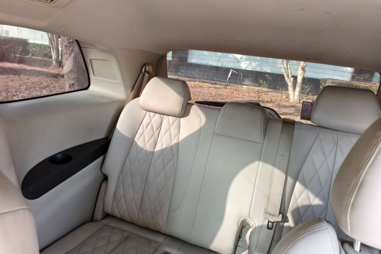 别克GL8 2023款 陆上公务舱 舒适型中控内饰7001