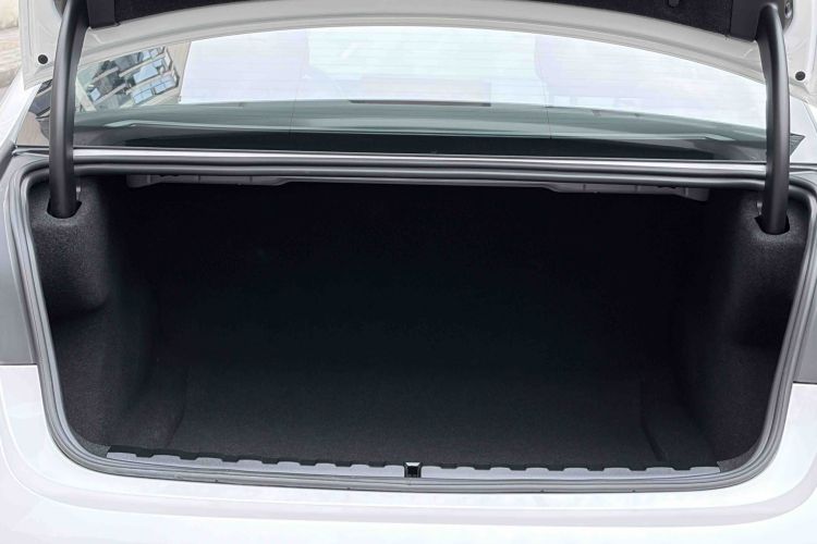 宝马3系 2024款 320Li M运动套装局部细节23