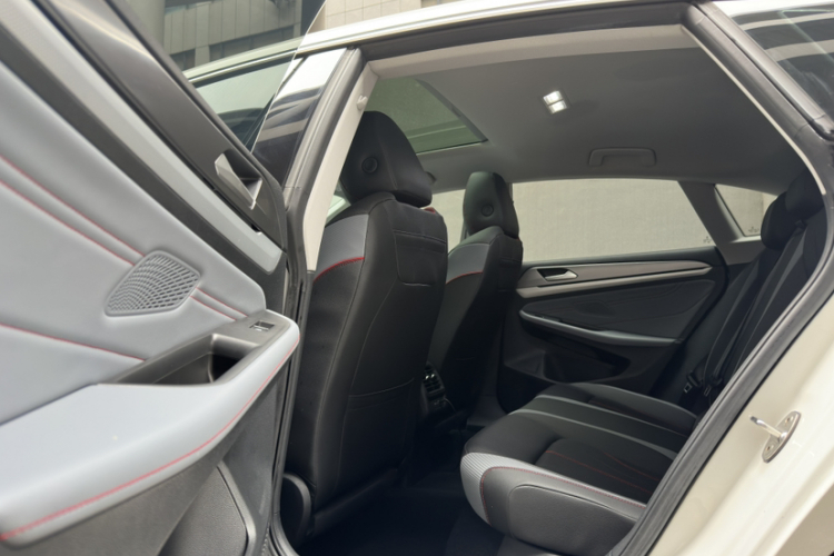 大众 2023款 凌渡L 280TSI DSG酷辣版中控内饰7002