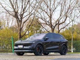 极氪7X 2025款 100kWh 长续航四驱智驾版