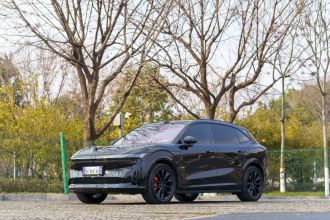 极氪7X 2025款 100kWh 长续航四驱智驾版