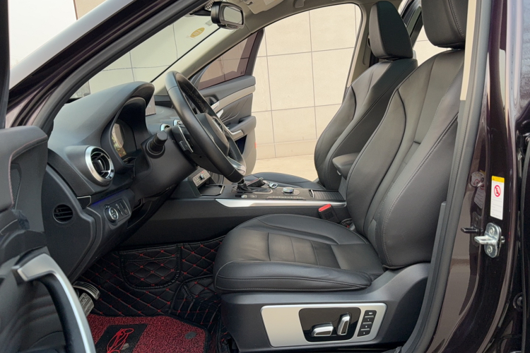 魏牌 VV7 2017款 2.0T 旗舰型局部细节19